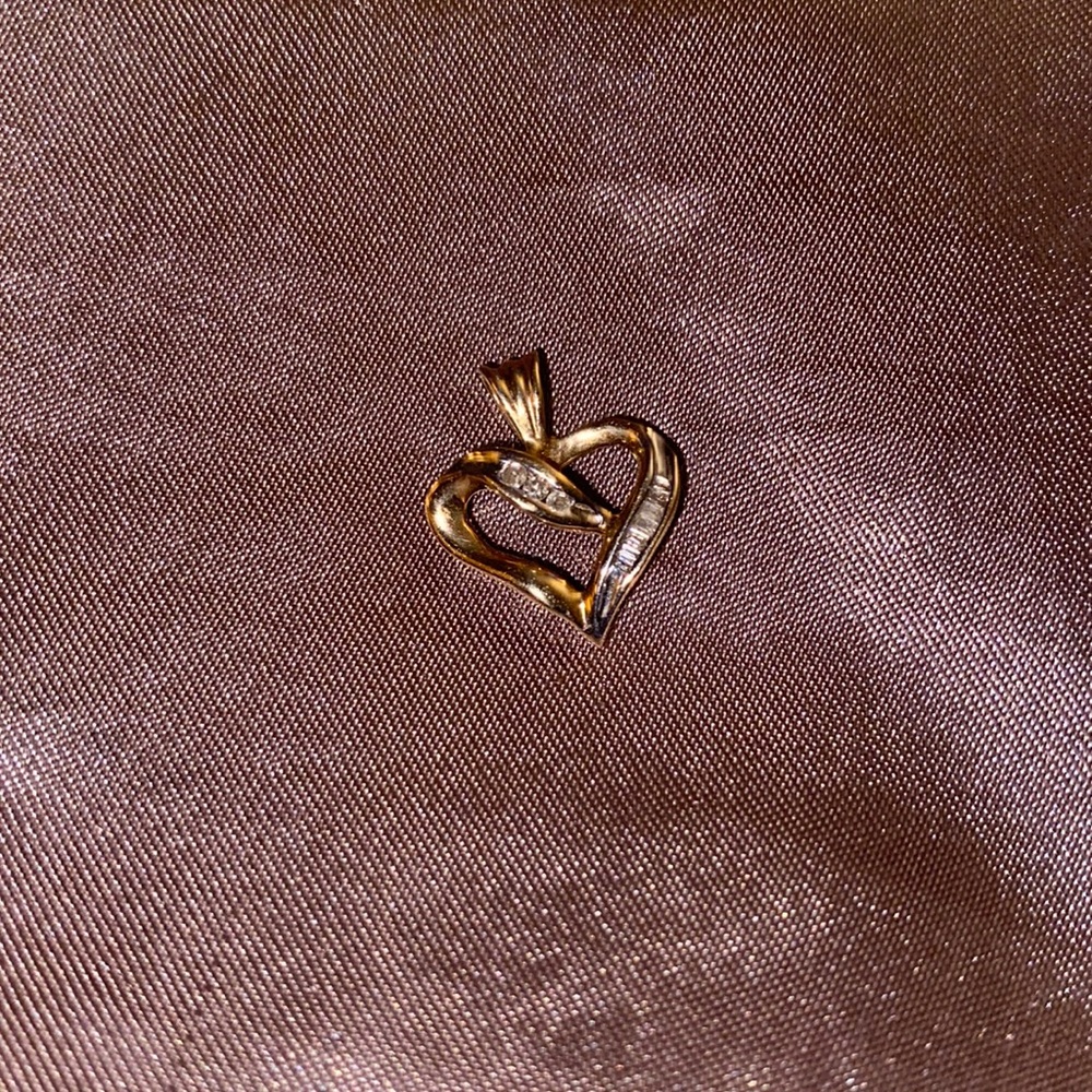 Vintage 10k Gold Heart charm!!!